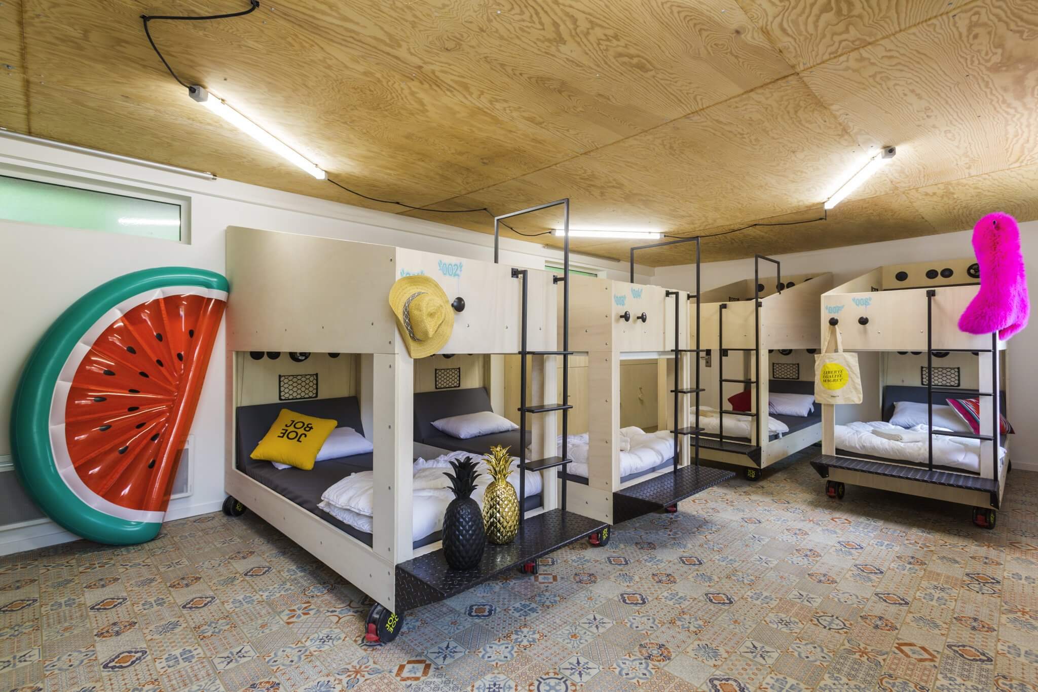 hostel-world-image