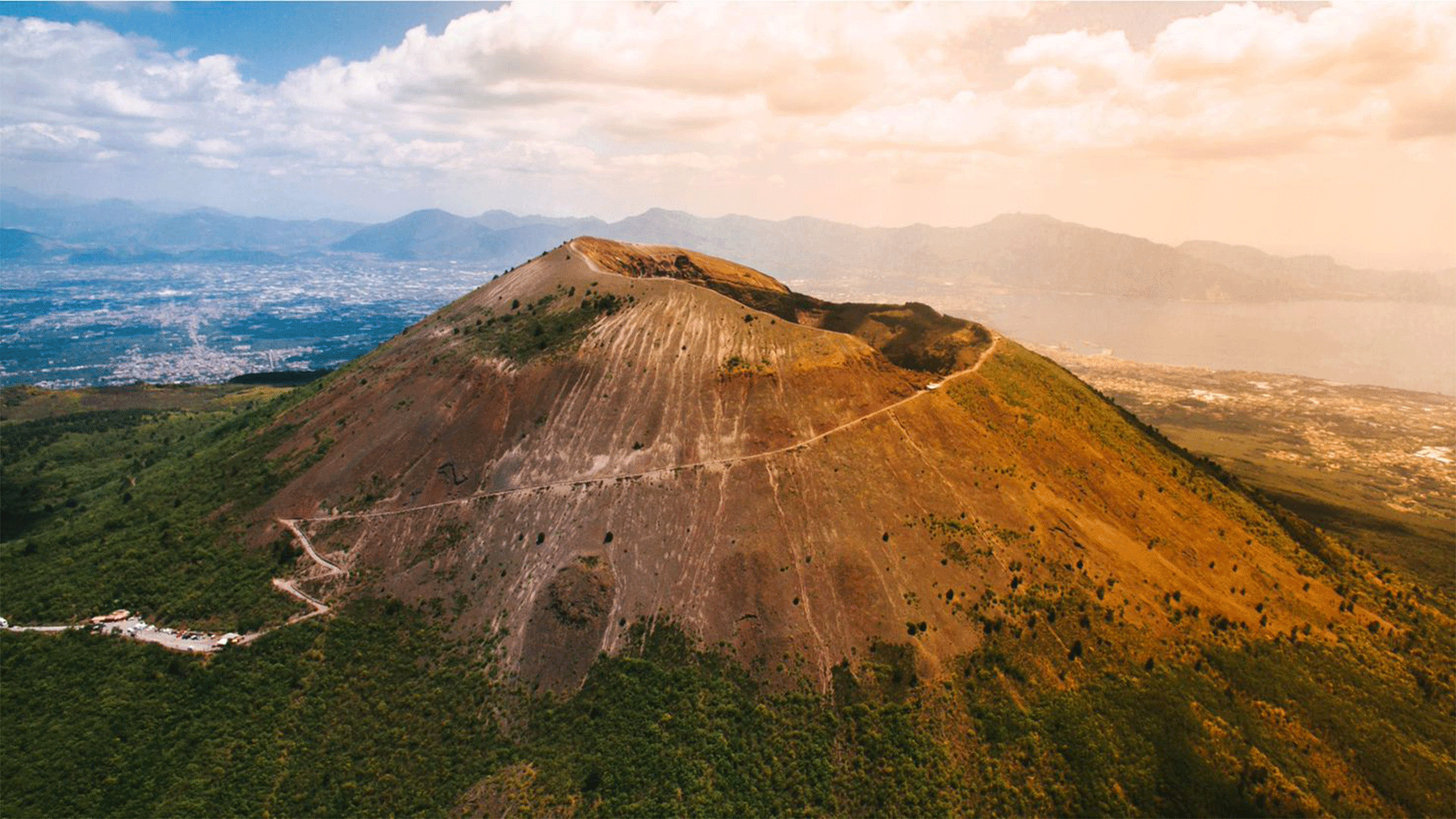 italy-mount-vesuvius-volcano-pompeii