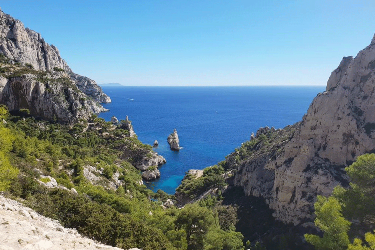 france-marseille-national-park-hidden-beaches-dilyana