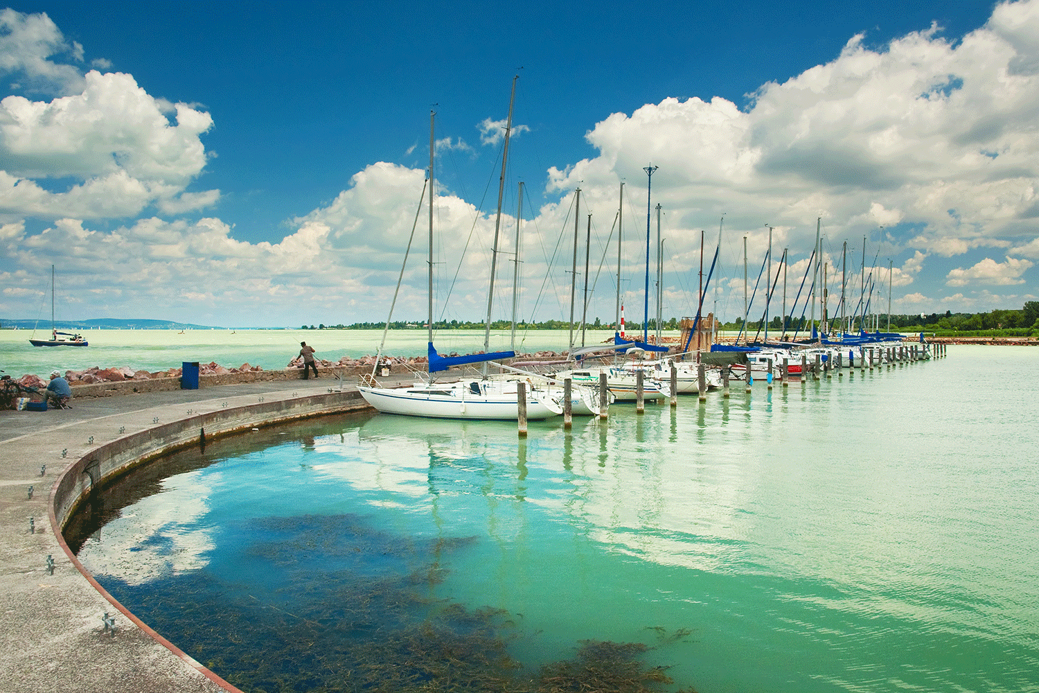 hungary-lake-balaton-boats