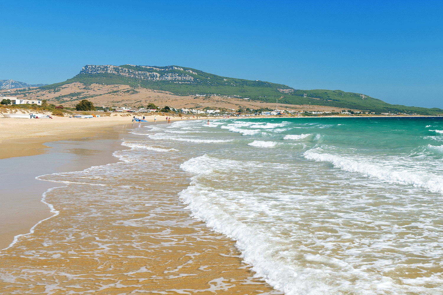 spain-cadiz-playa-bolonia