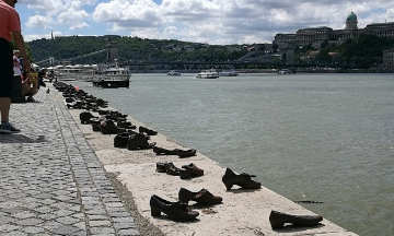 budapest-hungary-shoes-on-the-danube-small