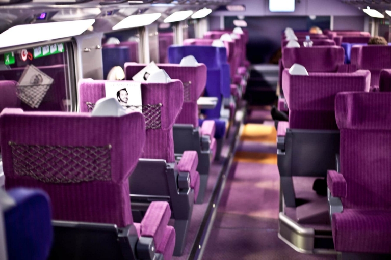 法国TGV国内高速列车1等舱内景