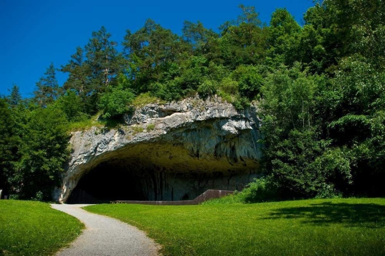 摩拉维亚喀斯特的Kulna洞穴
