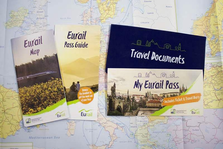 eurail_pass_free_travel_pack_2017_small