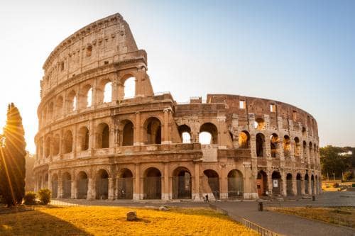 Destinos de otoño en Europa | El Coliseo en Roma durante el otoño