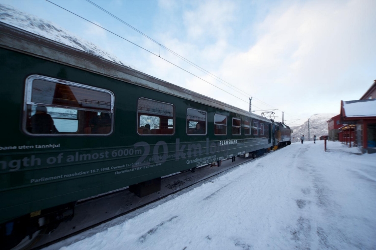 Flam Railway na plataforma durante o inverno