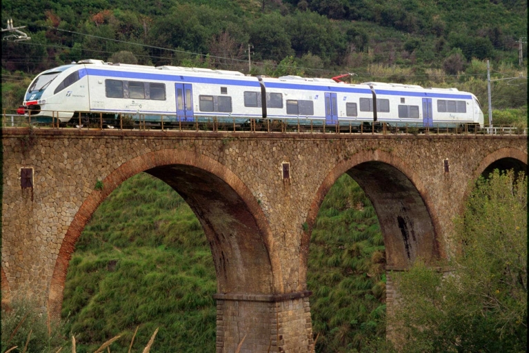 train journey time from rome to venice