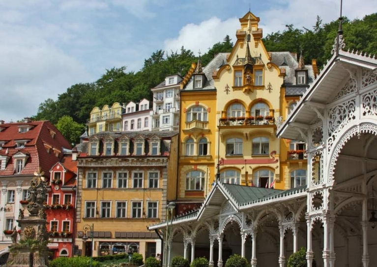 カルロヴィ ヴァリ (Karlovy Vary)