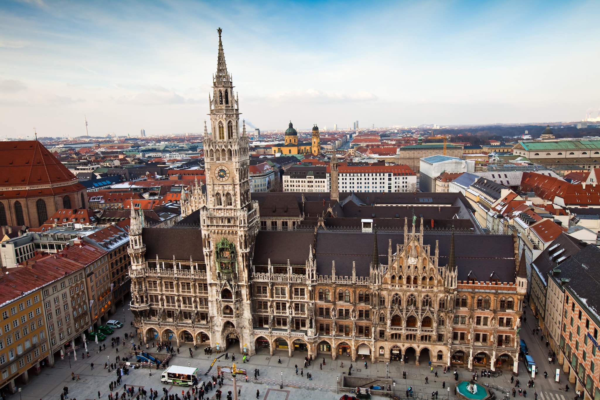 독일 뮌헨의 마리엔플라츠(Marienplatz)에서 보는 교회 전경