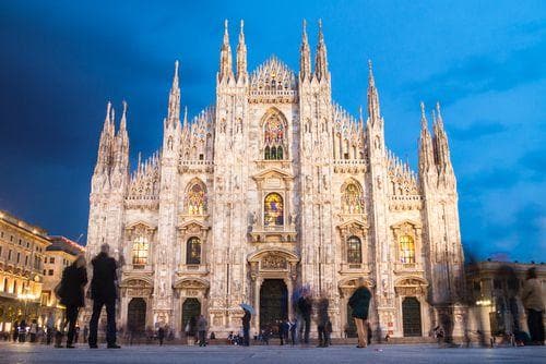 1 week in Italy | Milan Cathedral at nightfall