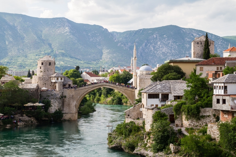 El puente antiguo en Mostar