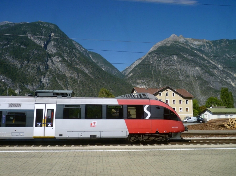 train travel vienna