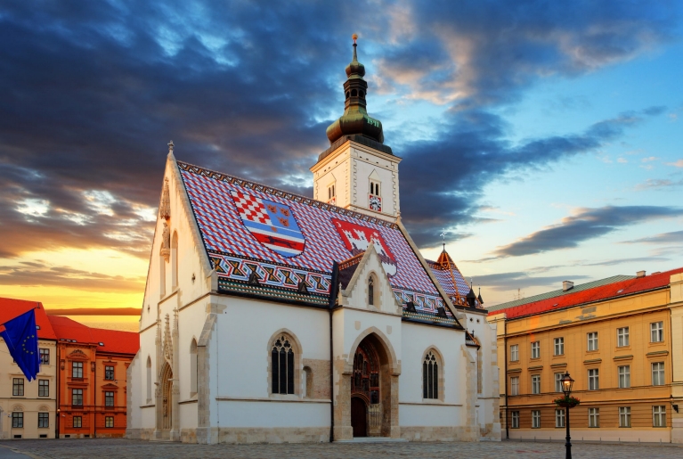La colorida Iglesia de San Marcos en Zagreb