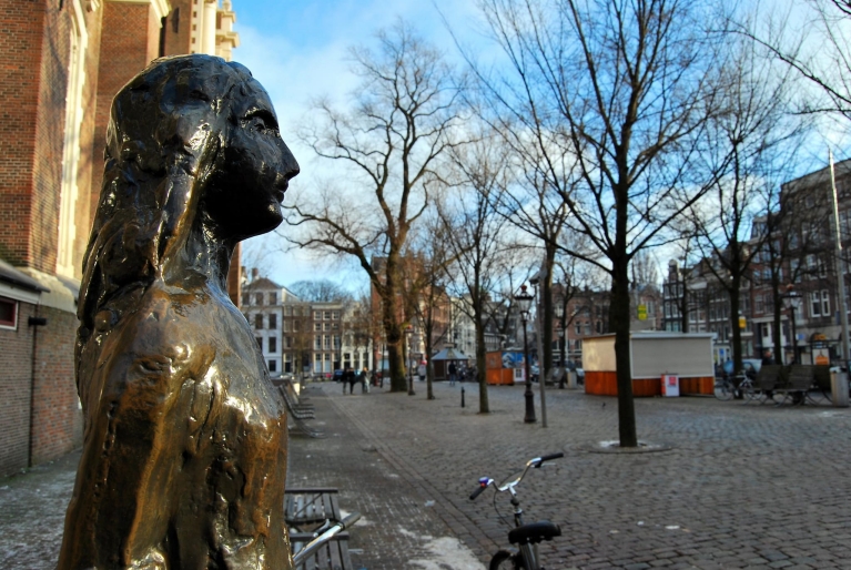 阿姆斯特丹的安妮·弗兰克雕像
