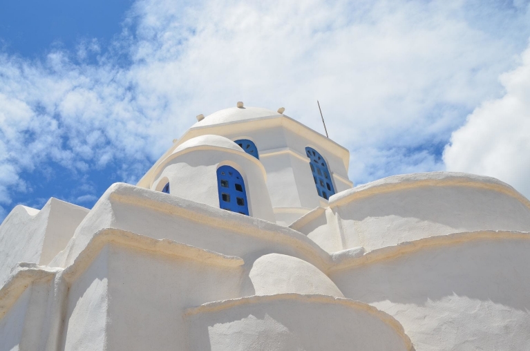 Whitewashed and blue building on Sifnos