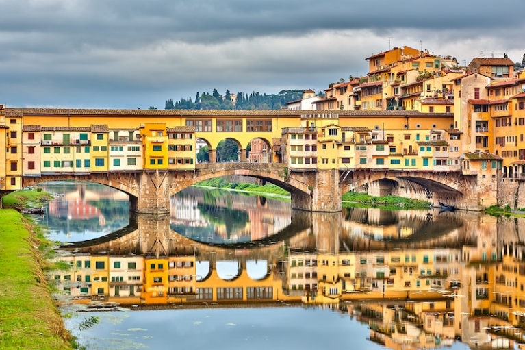 维琪奥桥(Ponte Vecchio)