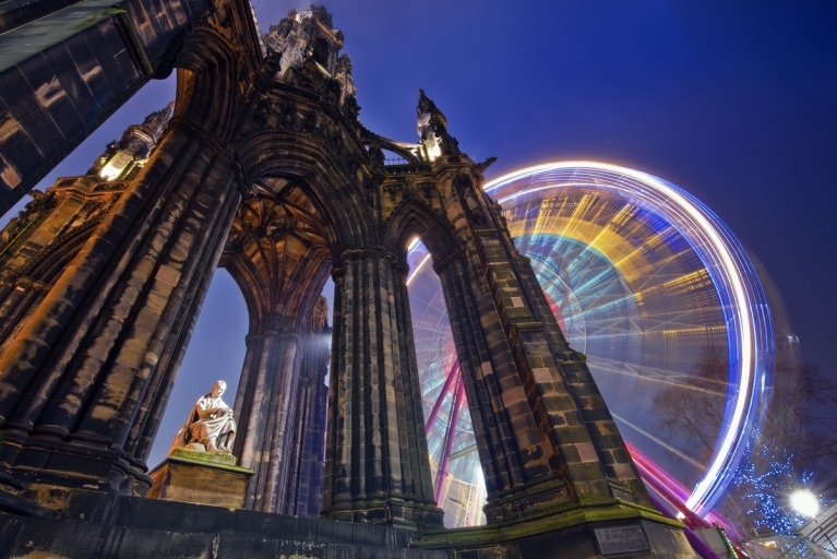 The Scott Monument at Christmas