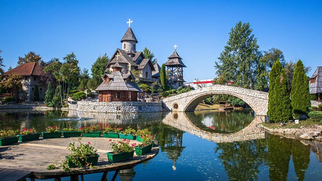 bosnia-herzegovina-stanisici-traditional-village