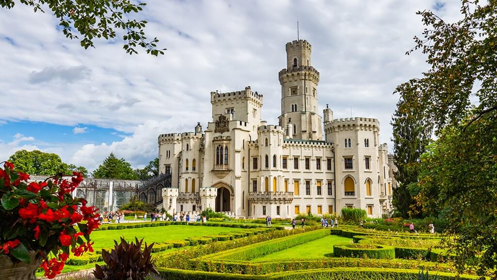 czech-republic-hluboká-castle