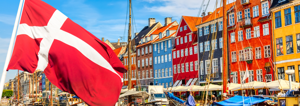 denmark-copenhagen-flag-iconic-view
