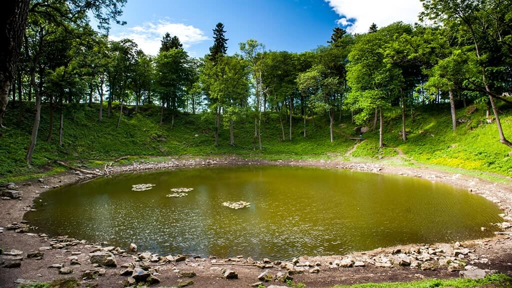 estonia-lake-kaali-meteorite-crater