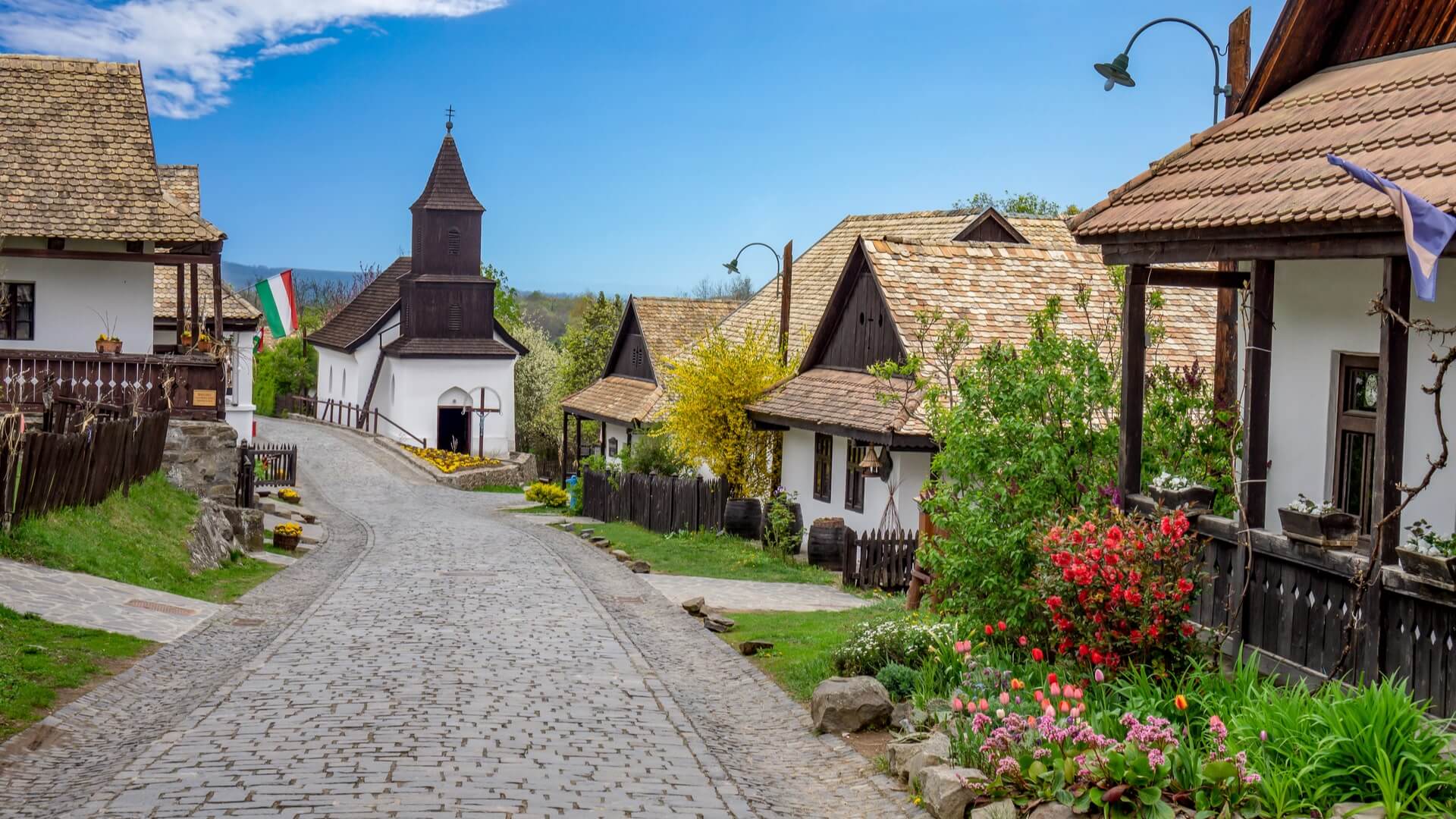 hungary-holloko-traditional-village