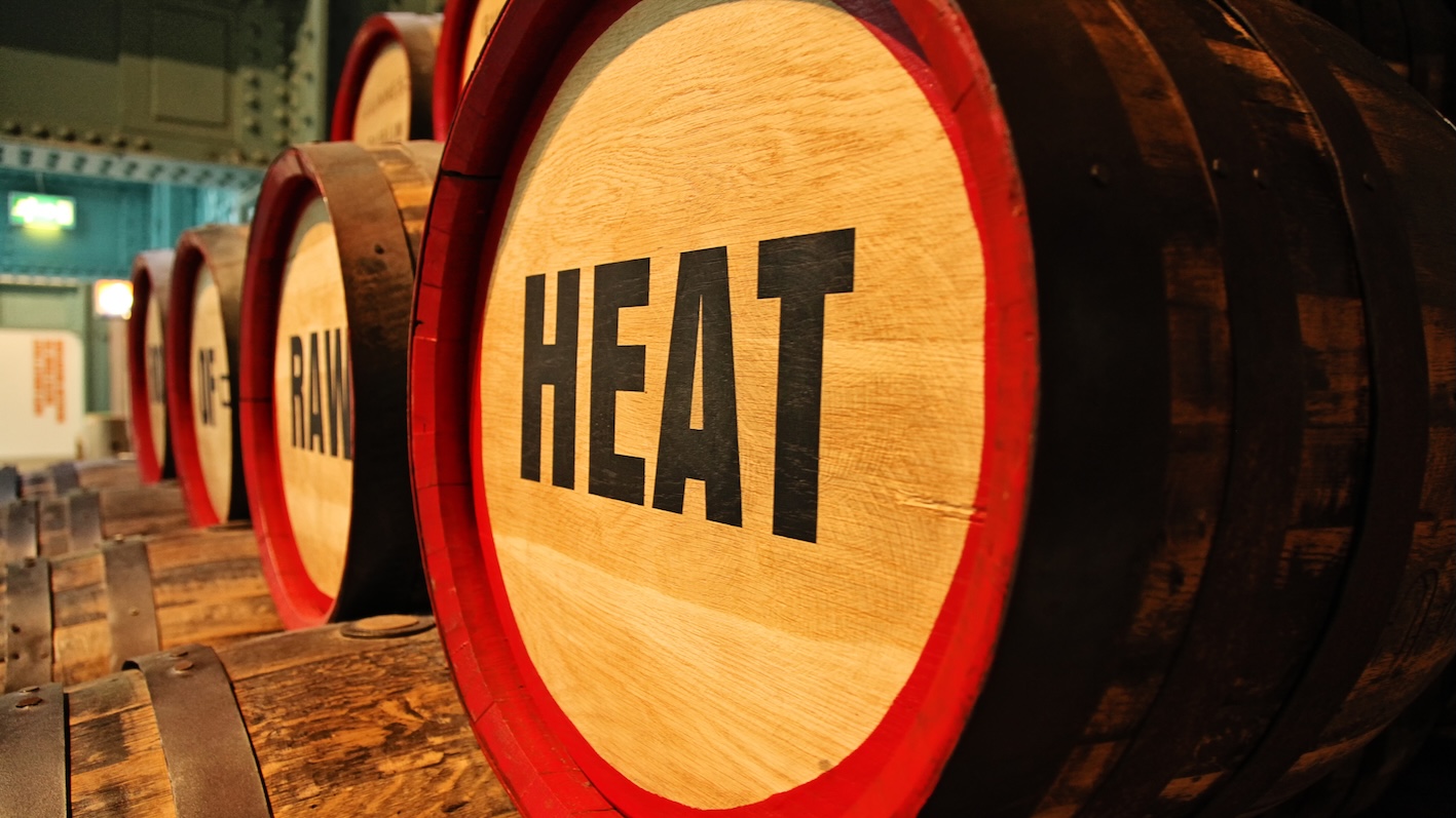 ireland-dublin-guinnes-storehouse-barrels-beer-details