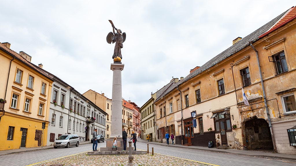lithuania-vilnius-angel-uzupis