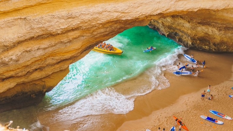 portugal-bengail-sea-caves-boats