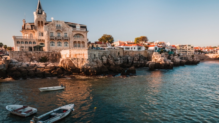 portugal-cascais-sea-town
