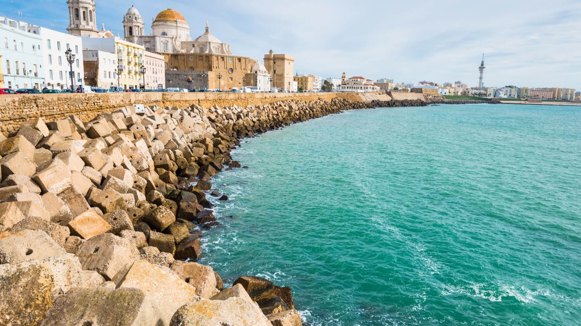 spain-cadiz-ocean-cathedral