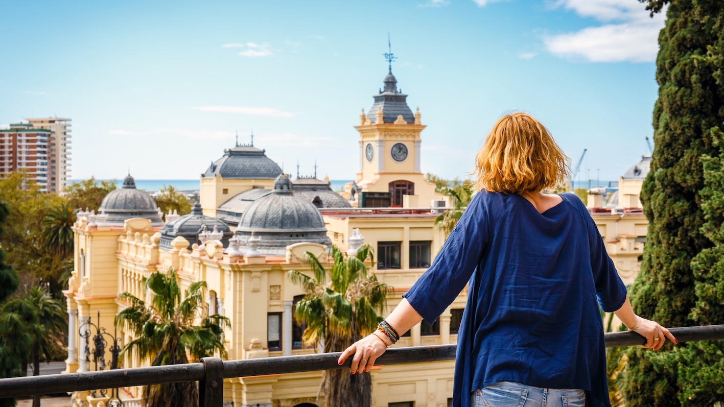 spain-malaga-woman-view-roof