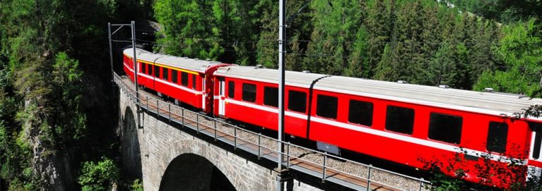 鉄道で行くスイス